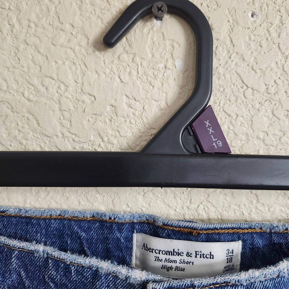 Abercrombie Fitch Size 34 / 18 The Mom Short High Rise Distressed Denim Jeans‎ - Picture 8 of 15